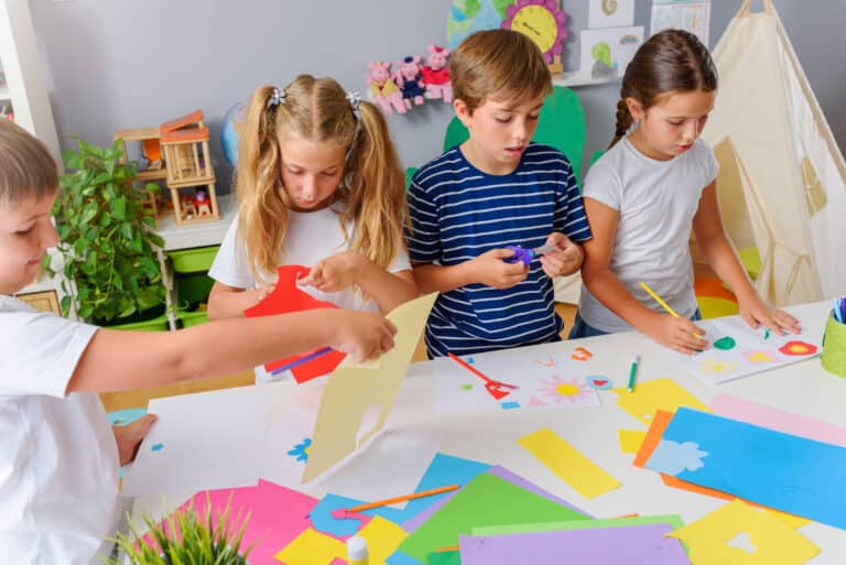 https://www.ihmadrid.live/cursos-ingles/campamentos-verano/espana/creative-english-summer-camp