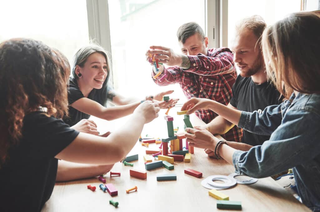 https://www.ihmadrid.live/en/blog/icebreakers-games-for-students.html